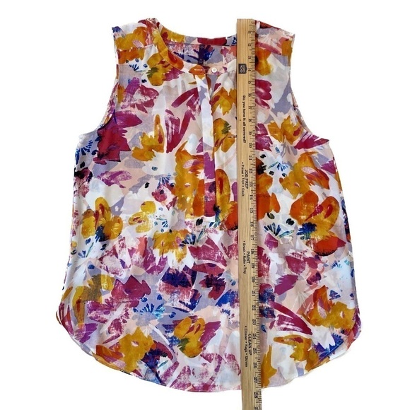 NYDJ Pink Floral Sleeveless 1/3 Front‎ Button Blouse in Medium - Picture 7 of 8